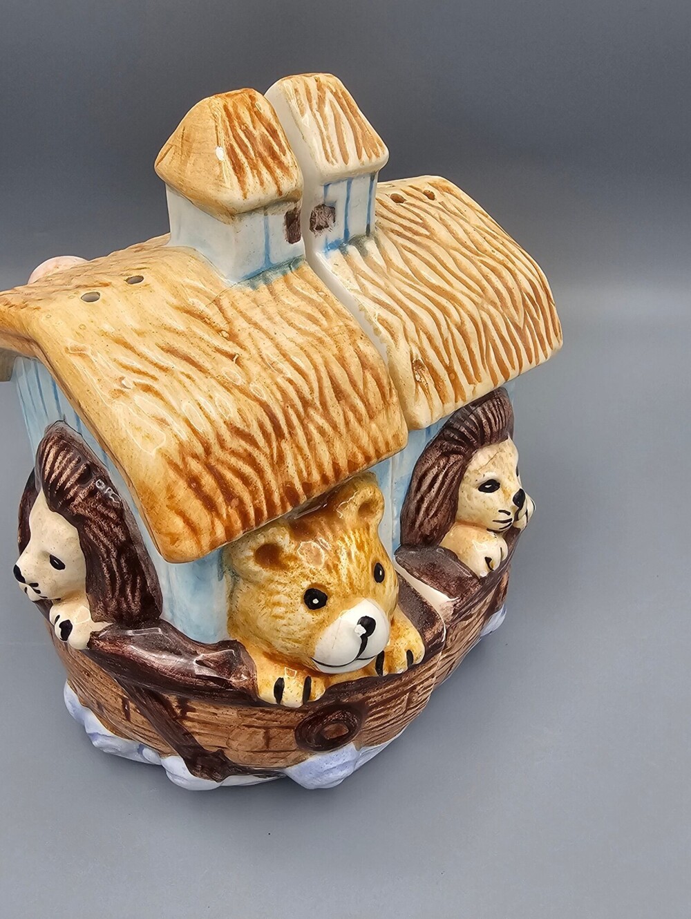 Vintage Ceramic Noah's Ark Salt and Pepper Shakers - Picture 1 of 7